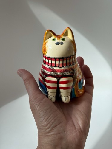 Joan bethel cat figurine - de,