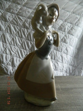 NAO GIRL WITH LAMB AROUND SHOULDERS,LGE @ 24.5CM, MINT CONDITION!