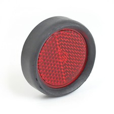 Flat rubber surround reflector