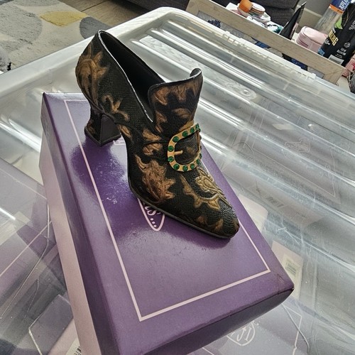 The shoe fits - shoe,