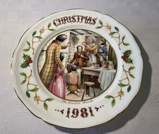 Aynsley Christmas 1981 Charles Dickens Plate. The Cratchit family.  Ltd Edition