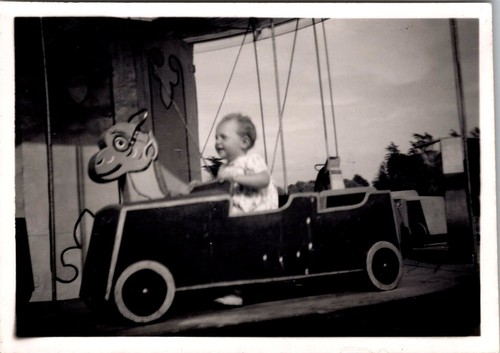 Old photo young child - photo,