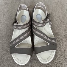   BRAND NEW SCHOLL  WIDE FIT