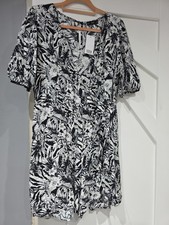 F&F Black White Wrap