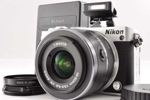 Nikon silver mirrorless - 1,