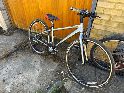 Trek hybrid bike 700c - 7.2,