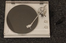 TEAC  TN-300 Belt-Drive Turntable Record Player