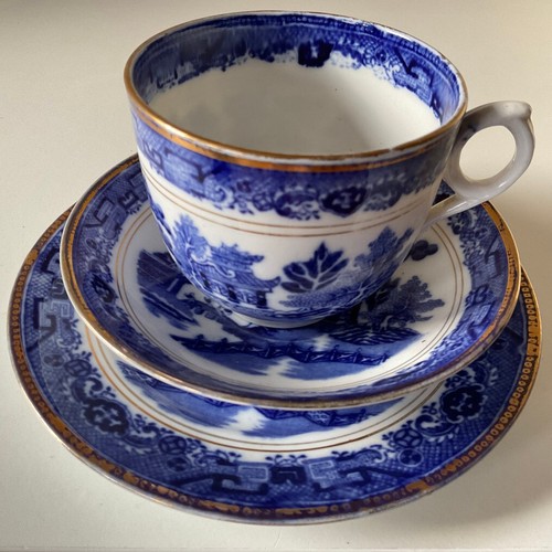 Vintage willow style china - willow,