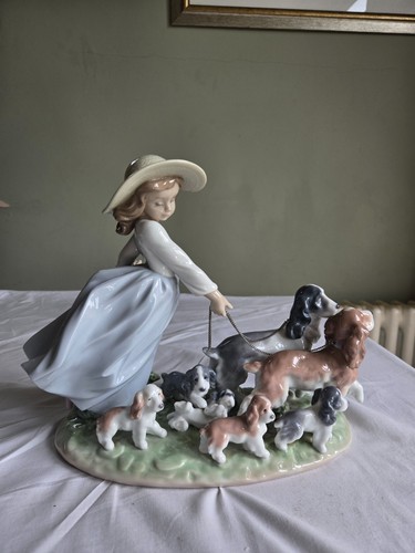 Lladro privilege figurine - lladro,