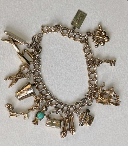 Vintage jewelcraft gold tone - gold,