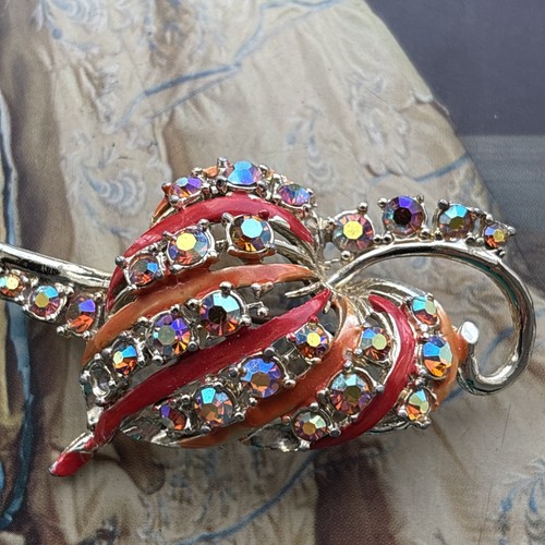 Coro tri fabulous brooch - tri.,