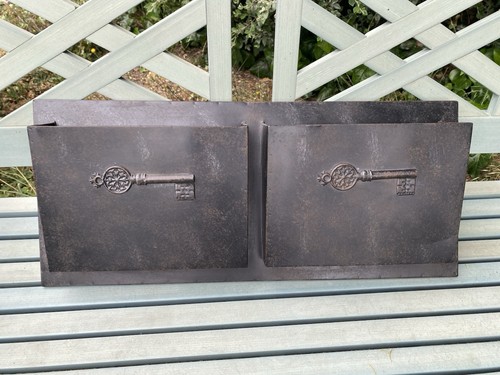 Large metal letter - letter, wall