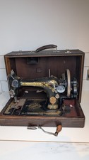 Vintage Singer Hand Crank Sewing Machine w/ Case Serial EC365451 c.1950