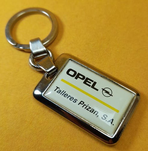 Vintage opel keyring logo - opel,
