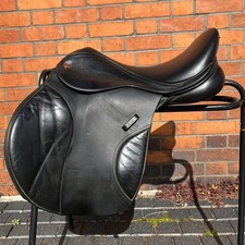 Kent and Masters saddle 17.5"