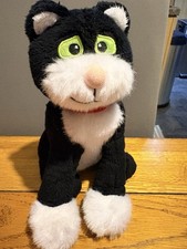 This item is a Postman Pat