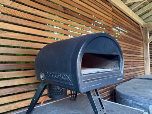 Gozney roccbox portable pizza - gozney,
