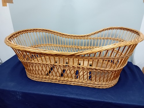 Large vintage wicker - large,
