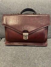Classic design full grain Italian Learher Briefcase