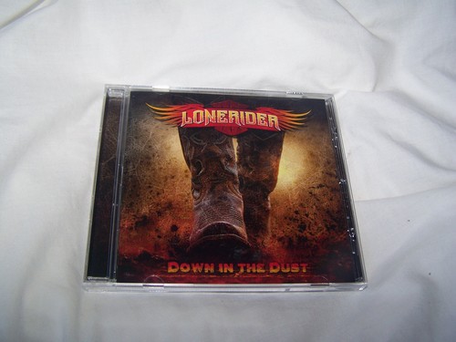 Lonerider down the dust - down,