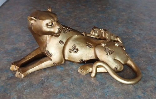 Gold coloured leopard - leopard, cub