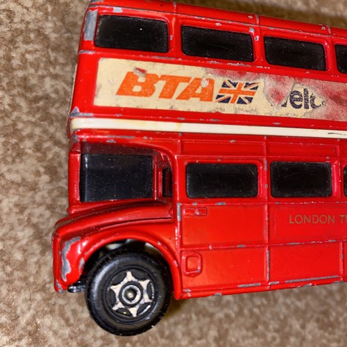 Corgitronics london bus - london,