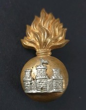 British Army - WW2 - Royal Inniskilling Fusiliers - Vertical - Collar Badge.