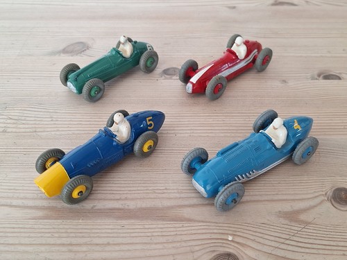 Dinky toys diecast racing car - dinky,
