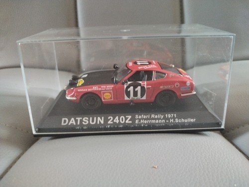 Agostini 43 datsun - de,
