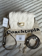 Times Square Tabby Shoulder