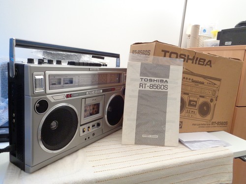 Toshiba 8560s band radio - toshiba, rt-8560s