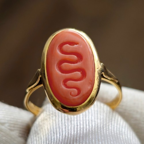 Fine 18ct gold natural coral - fine, &