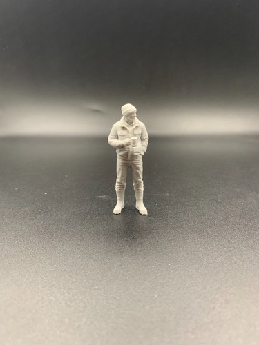 Crew figure break - figure, –