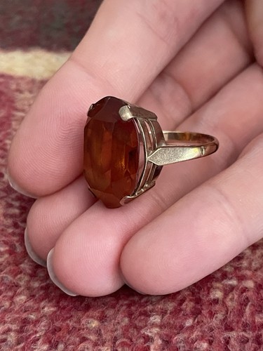 Beautiful 9ct citrine ring - beautiful,