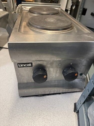Lincat ring electric hob - 2,