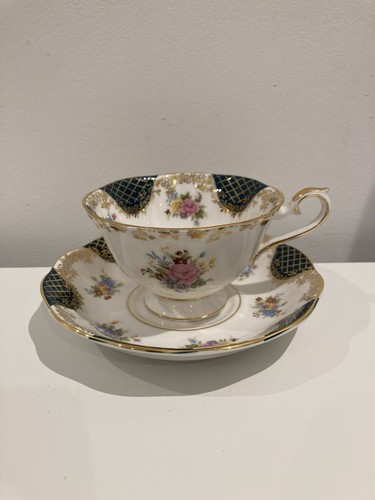 Vintage royal albert - vintage, empress