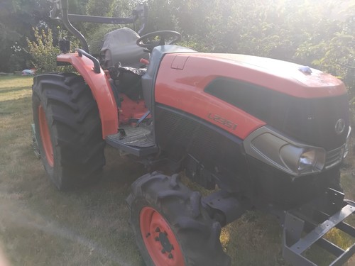 Kubota compact tractor with - kubota,