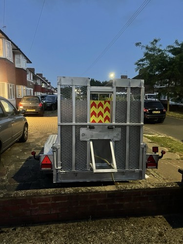 New braked 8x4 - braked,
