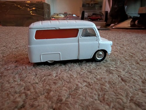 Corgi toys bedford van - bedford,