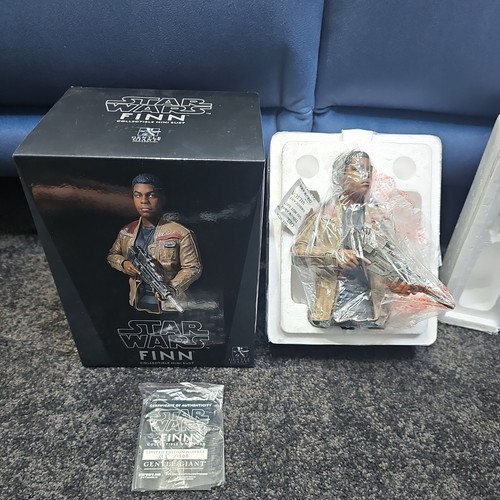 Star wars gentle giant - star,