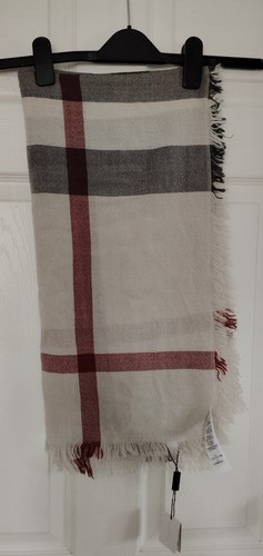 Burberry childrens large nova