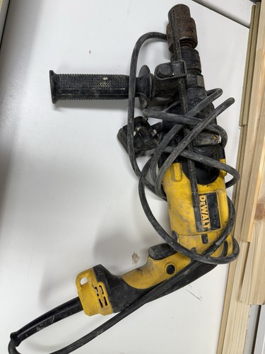 Dewalt sds hammer drill 650 - hammer,