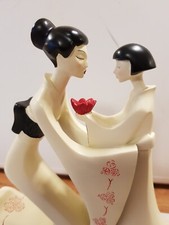 Artforum Waterlily Sculpture