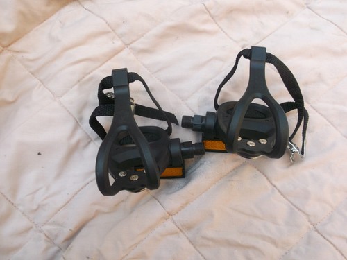 Vintage pedals with tow - with,