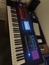 Roland FANTOM-6 61-Key Keyboard Synthesizer Music Workstation 