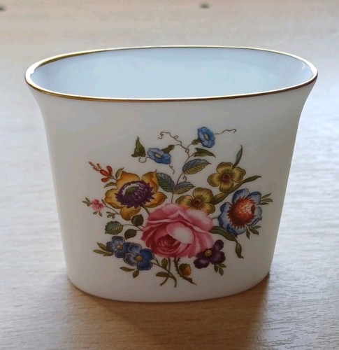 Royal worcester fine bone - royal,