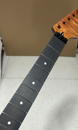 Fret locking nut roasted - locking,