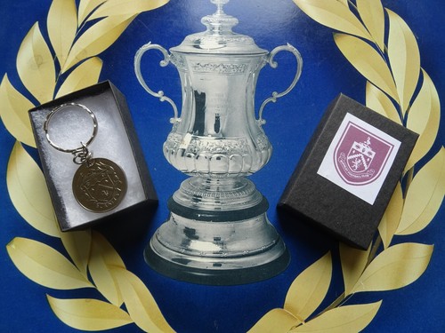 Vintage burnley esso cup - burnley,