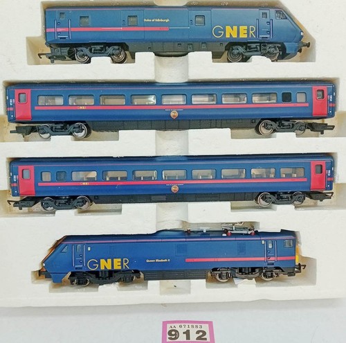 Hornby r2427 gner 225 train - hornby,