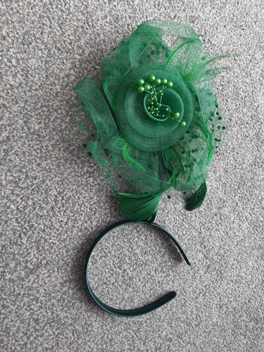Green feather comb - feather, fascinator